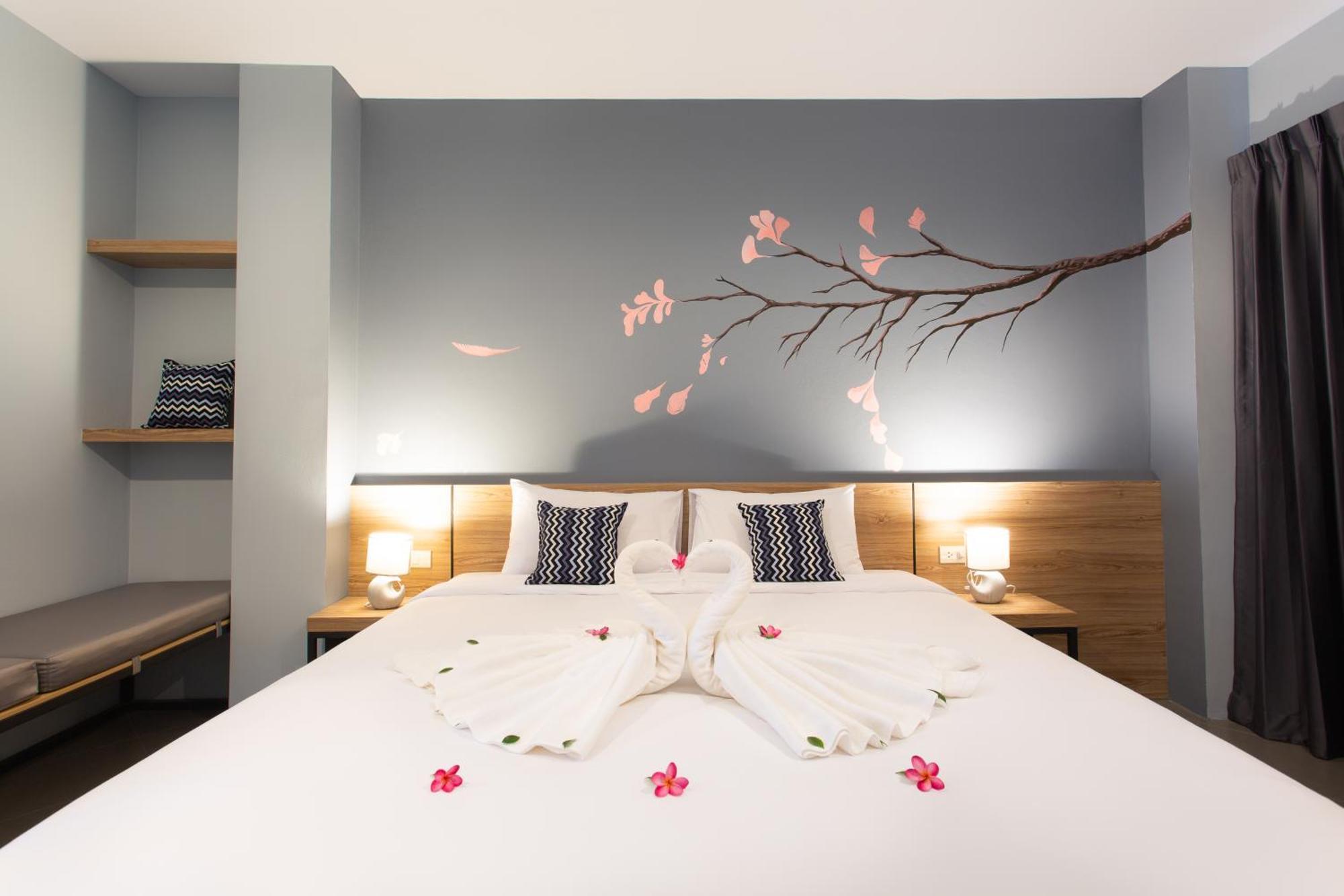 Inest Poshtel Hostel Bãi biển Kata Ngoại thất bức ảnh